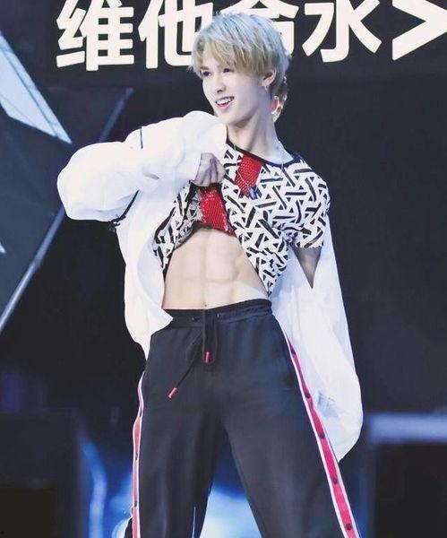 蔡徐坤朱正廷爆料视频,娱乐圈幕后真相大曝光 第2张 蔡徐坤朱正廷爆料视频,娱乐圈幕后真相大曝光 第2张